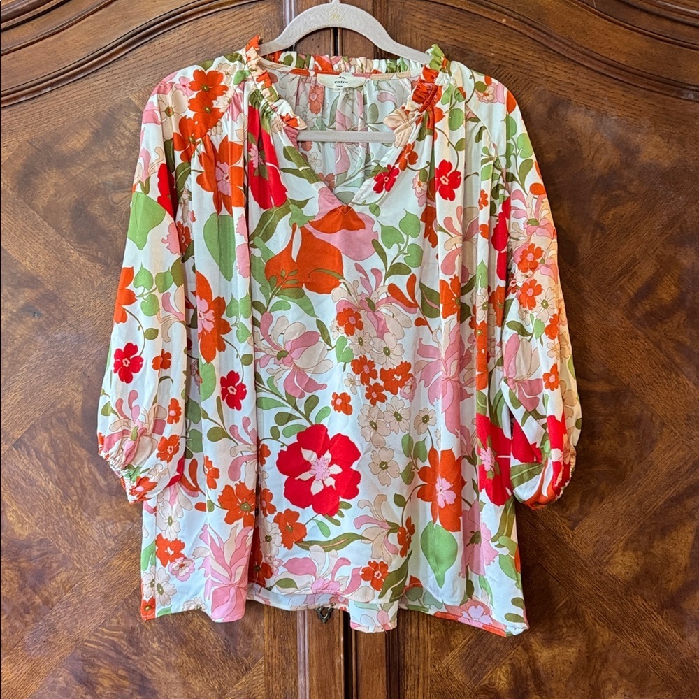 Entro Satin Multicolor Reds and Pink Floral Blouse size Small